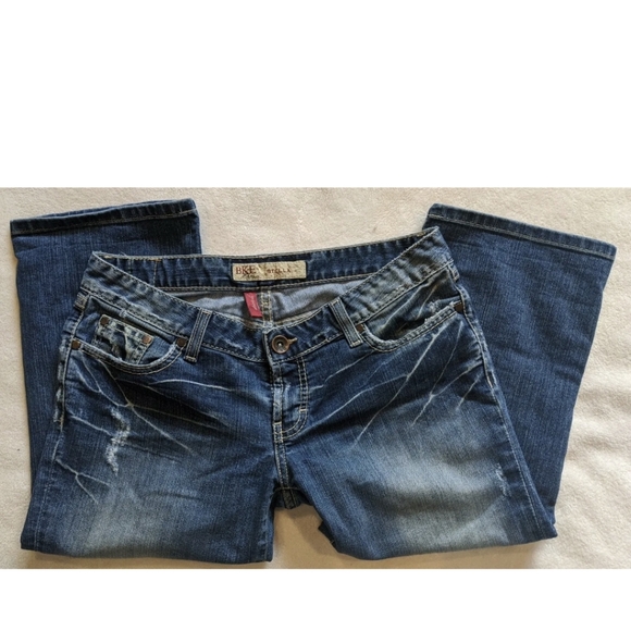 BKE Buckle Jeans Women's Stella Capri Distressed Blue Stretch Denim Sz 29. - Picture 3 of 16